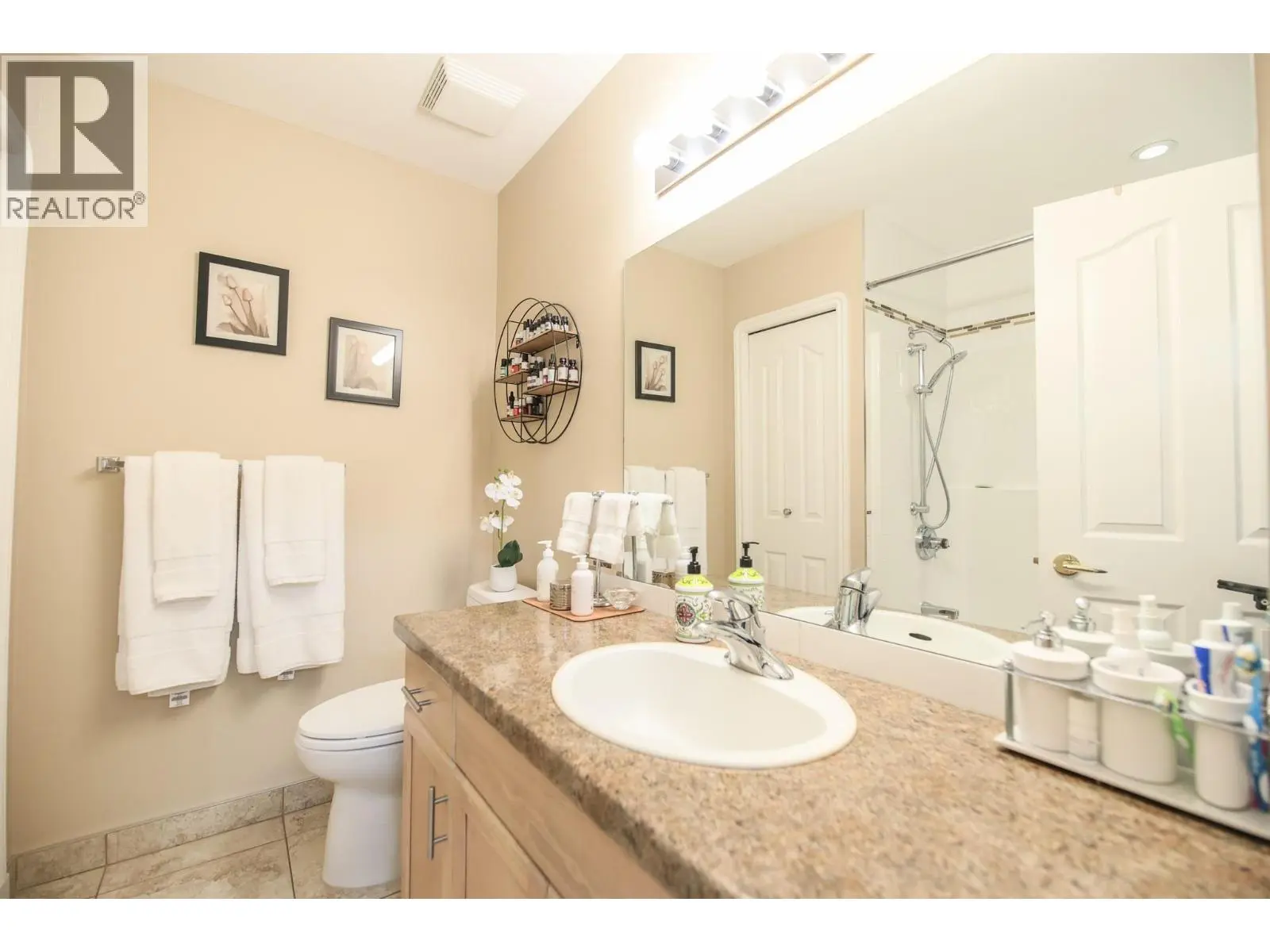 6805 Cottonwood Drive Unit# 400. Osoyoos, British Columbia
