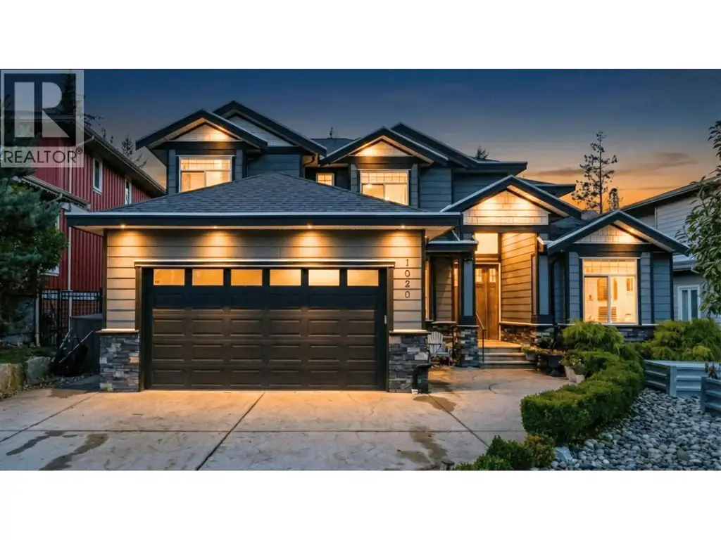 1020 Jay Crescent, Squamish