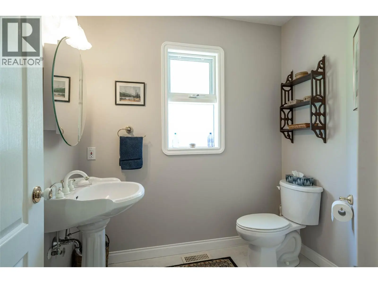 7821 Old Kamloops Road. Vernon, British Columbia