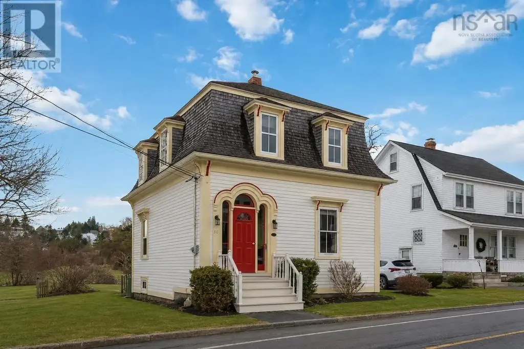 66 Tannery Road, Lunenburg