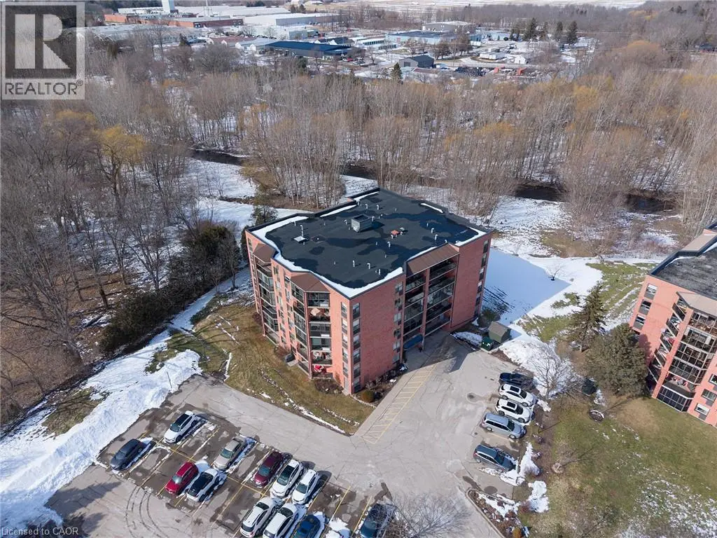 17 Mill Pond Court Unit# 301, Simcoe