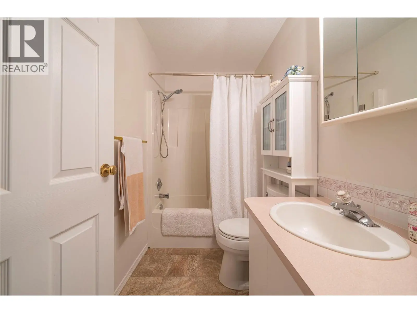 501 Kildonan Avenue Unit# 2. Enderby, British Columbia