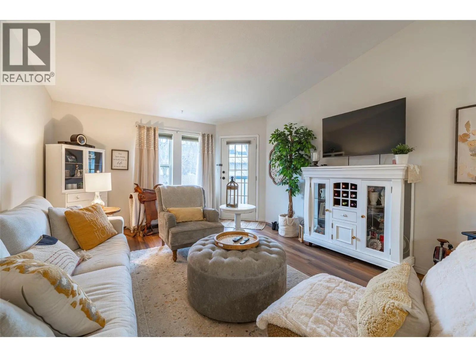 501 Kildonan Avenue Unit# 2. Enderby, British Columbia