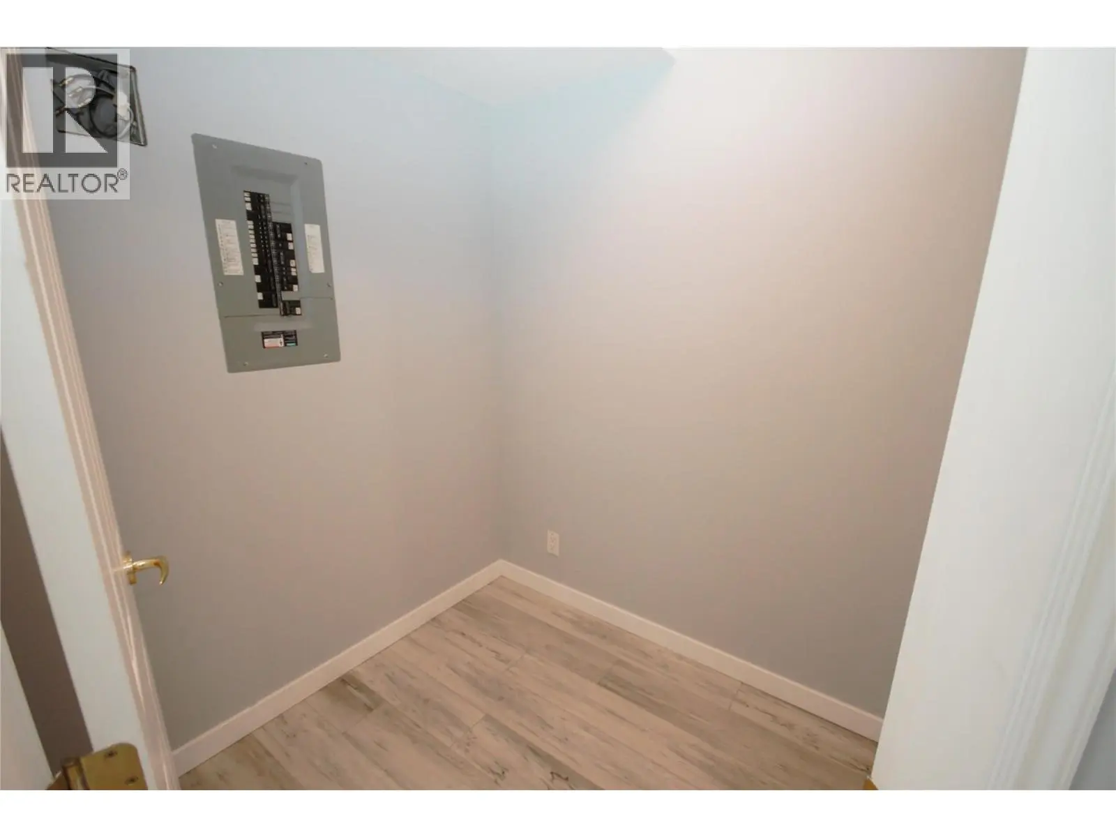 6805 Cottonwood Drive Unit# 100. Osoyoos, British Columbia