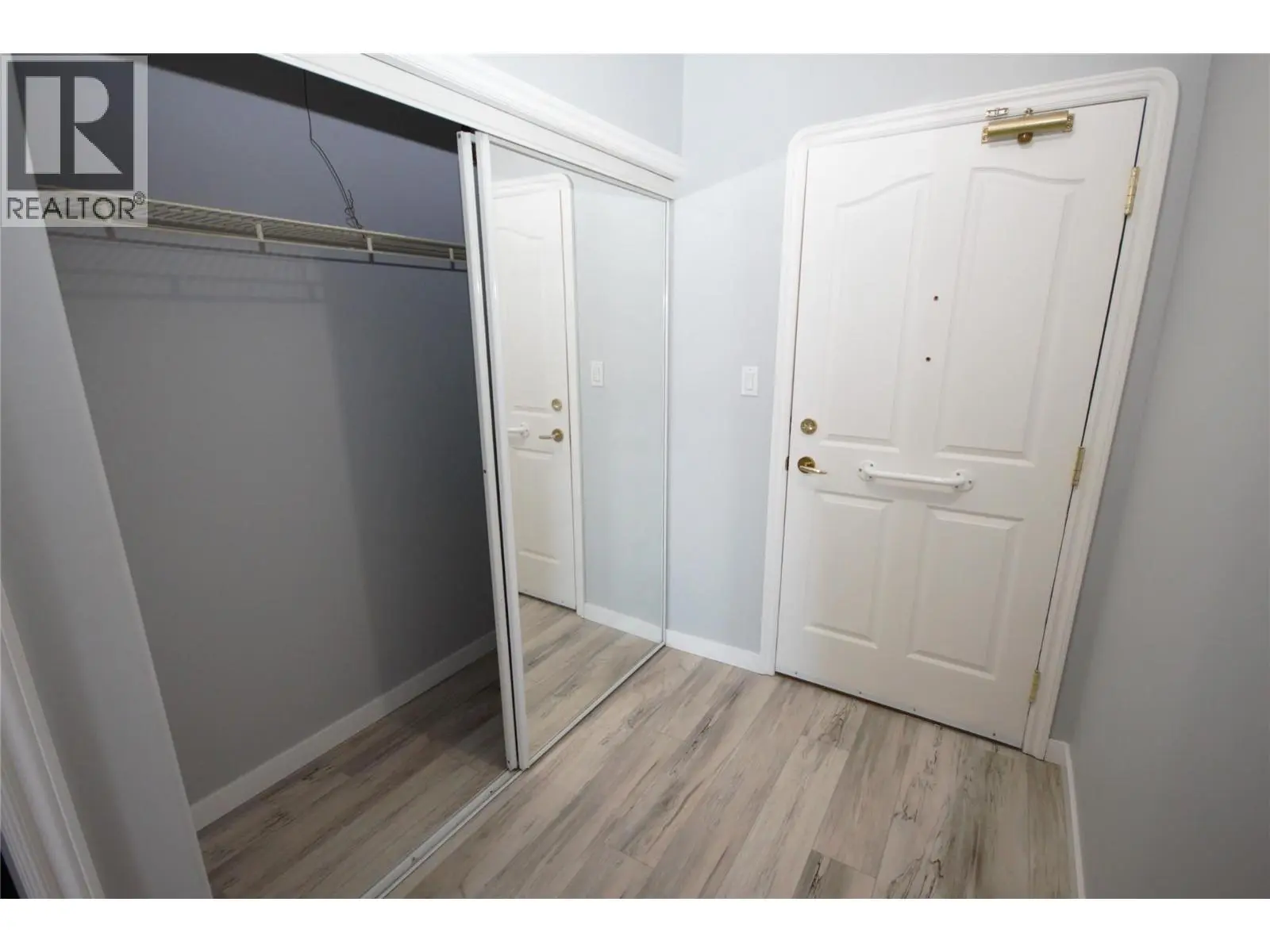 6805 Cottonwood Drive Unit# 100. Osoyoos, British Columbia