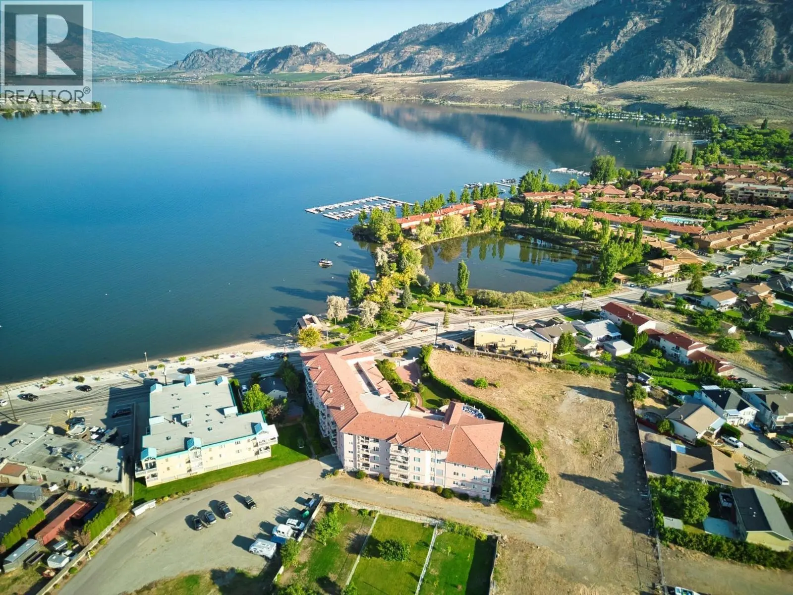 6805 Cottonwood Drive Unit# 100. Osoyoos, British Columbia