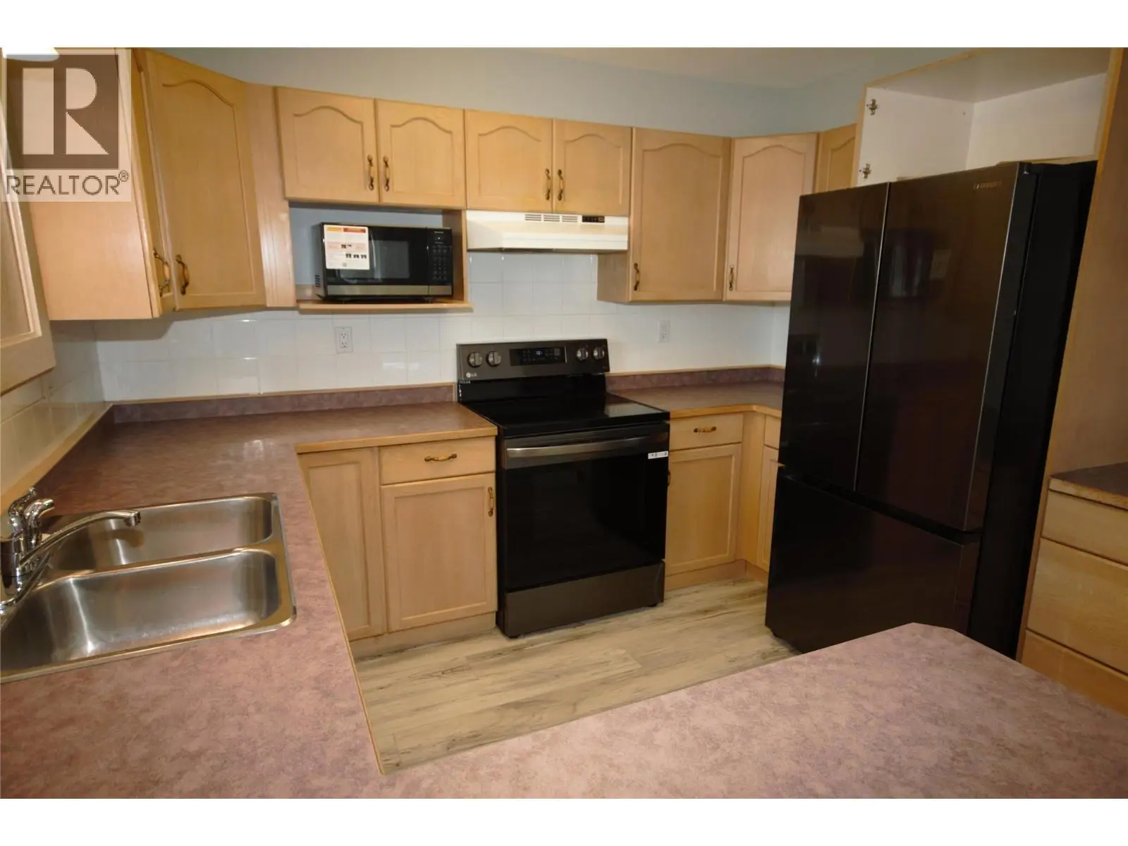6805 Cottonwood Drive Unit# 100. Osoyoos, British Columbia