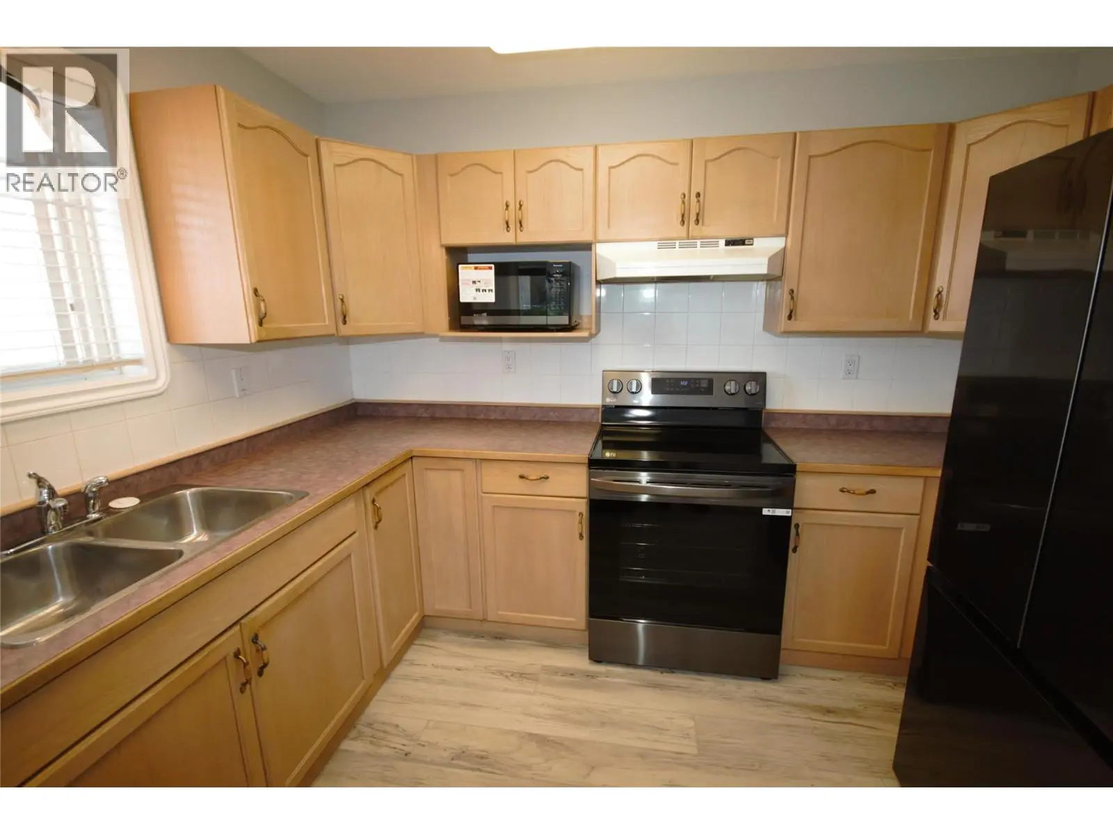 6805 Cottonwood Drive Unit# 100. Osoyoos, British Columbia