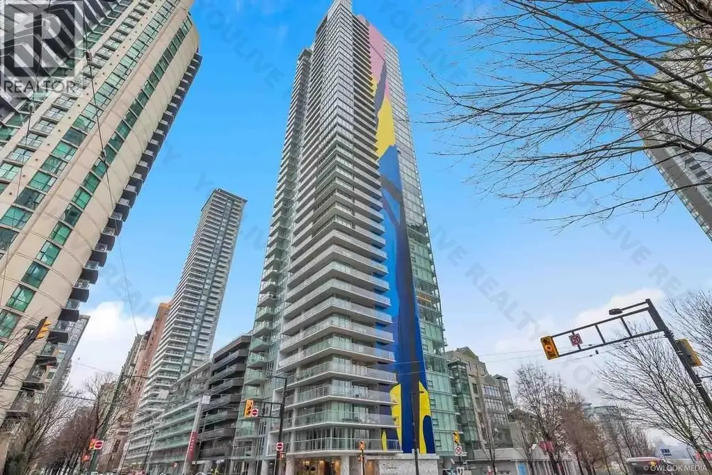 1601 499 Pacific Street, Vancouver