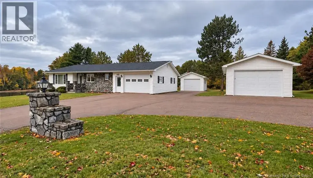 80 Centennial West Avenue, Rexton