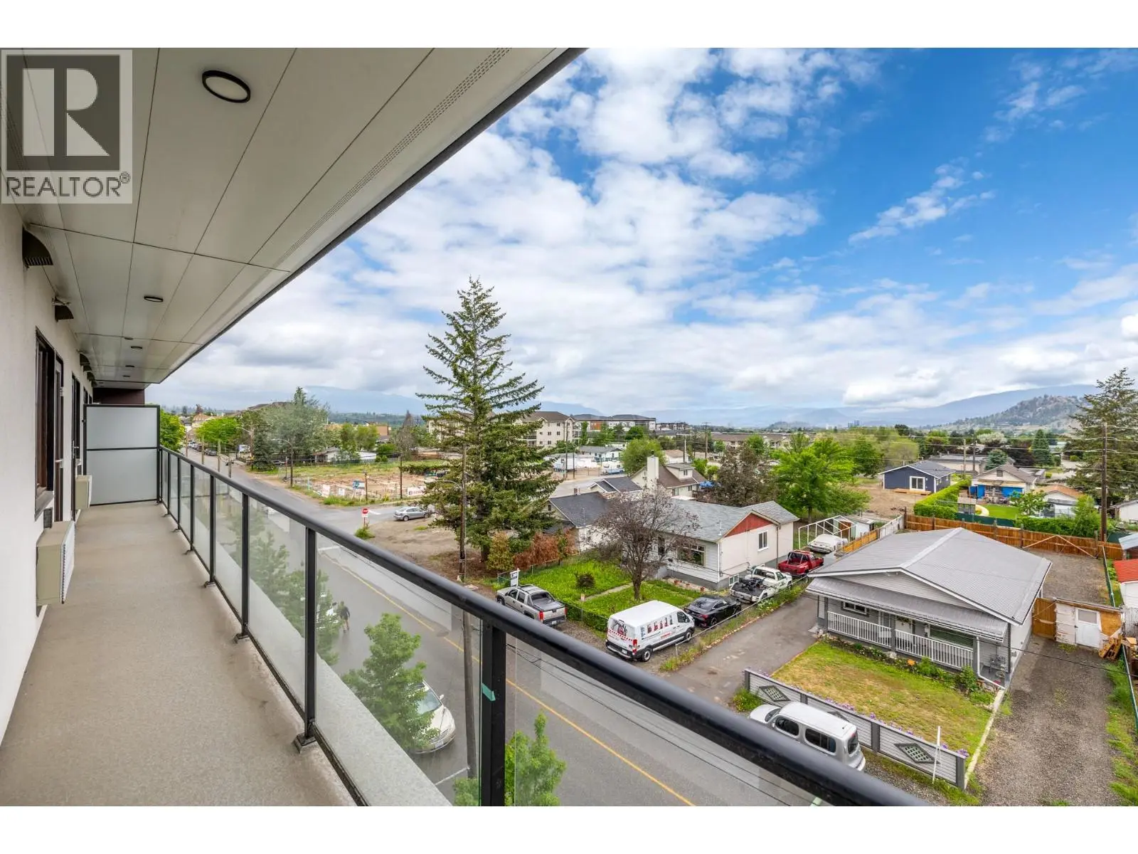 345 Dougall Road Unit# Ph9. Kelowna, British Columbia
