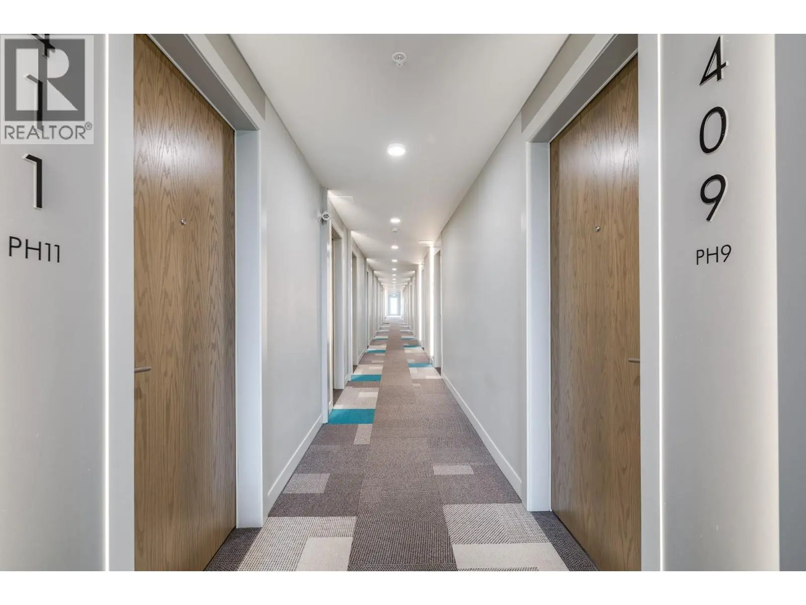 345 Dougall Road Unit# Ph9. Kelowna, British Columbia