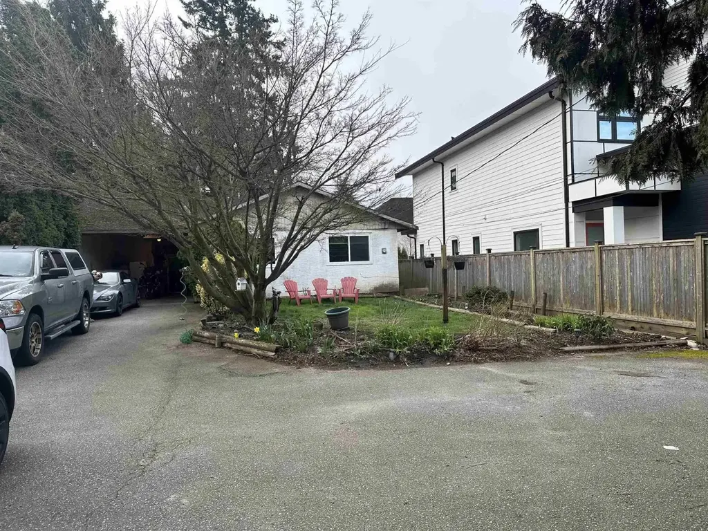 11140 84 Avenue, Delta