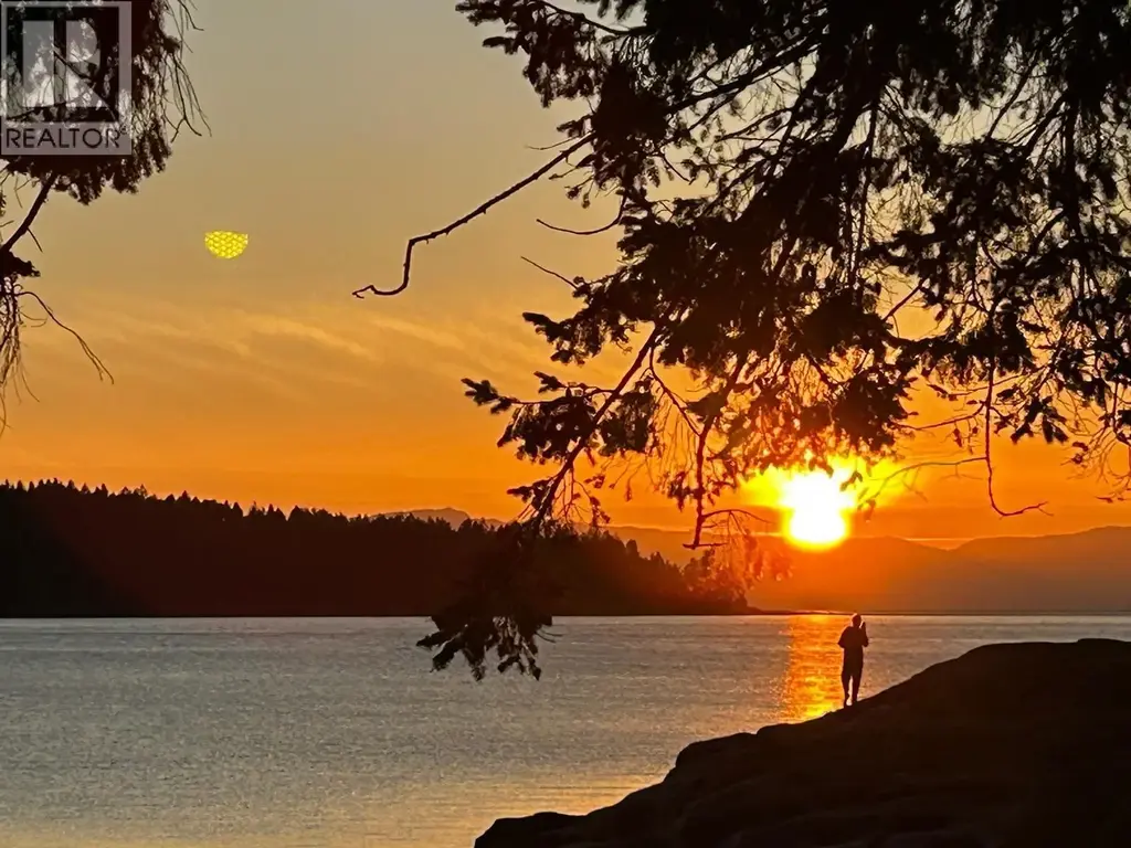 5791 Windward Lane, Sechelt