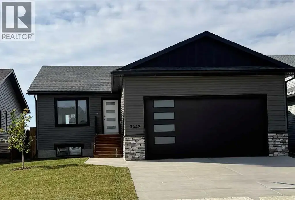 3442 Victory Way, Olds