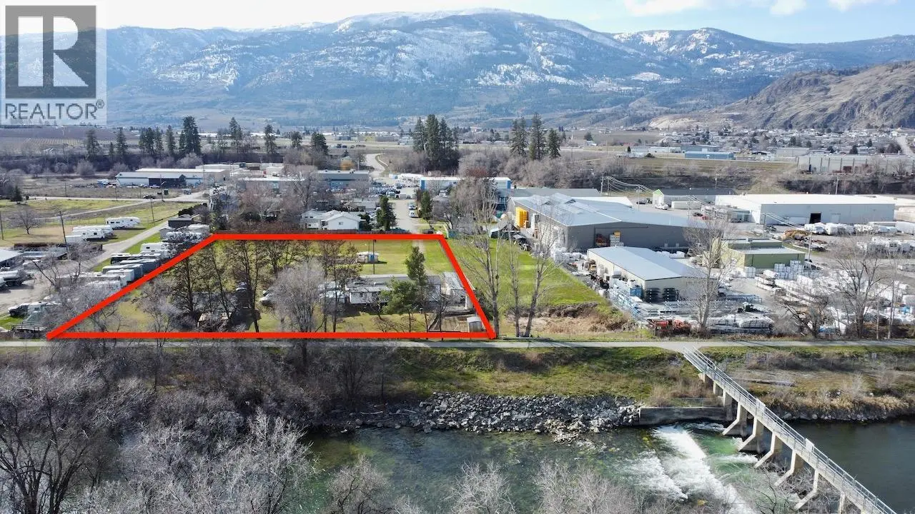 129 Walnut Place. Oliver, British Columbia