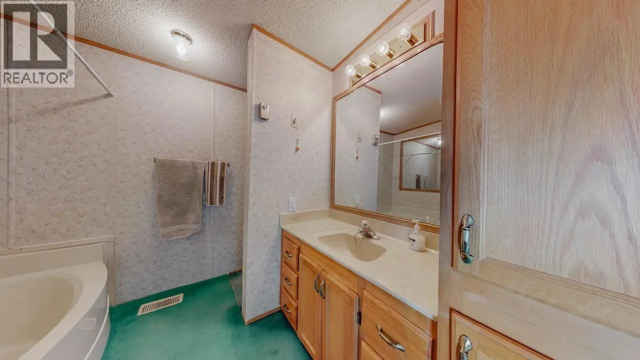 129 Walnut Place. Oliver, British Columbia
