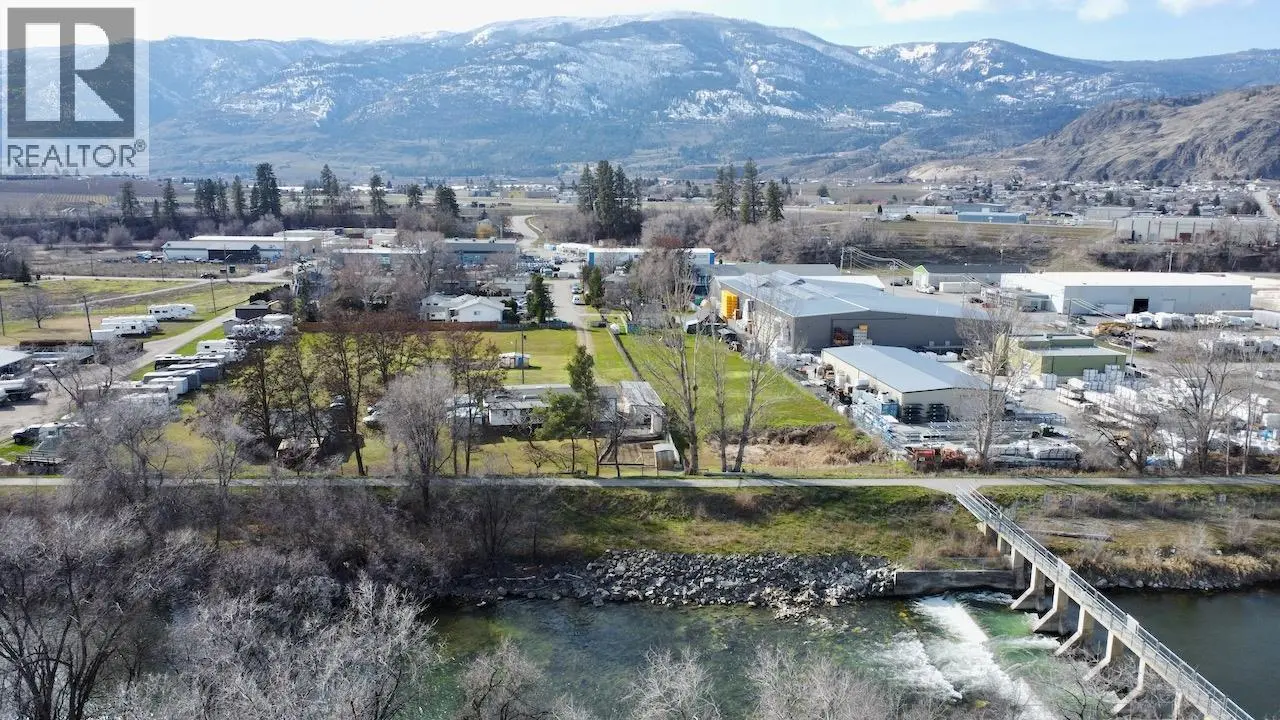 129 Walnut Place. Oliver, British Columbia