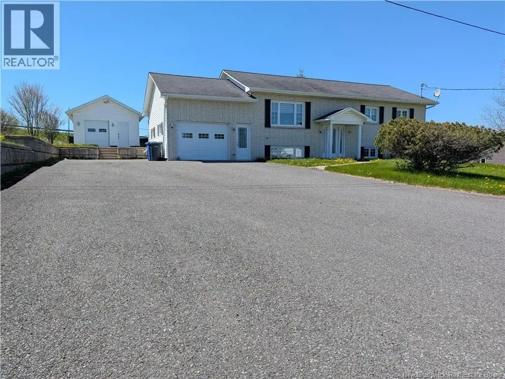 835 Walker Street, Grand Falls