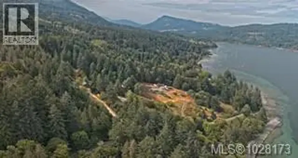 672 Isabella Point Rd, Salt Spring