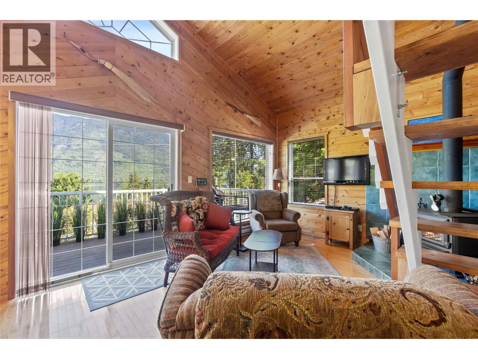 6300 Armstrong Road Unit# 36. Eagle Bay, British Columbia