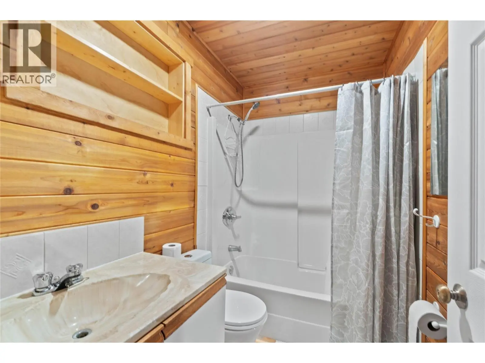 6300 Armstrong Road Unit# 36. Eagle Bay, British Columbia