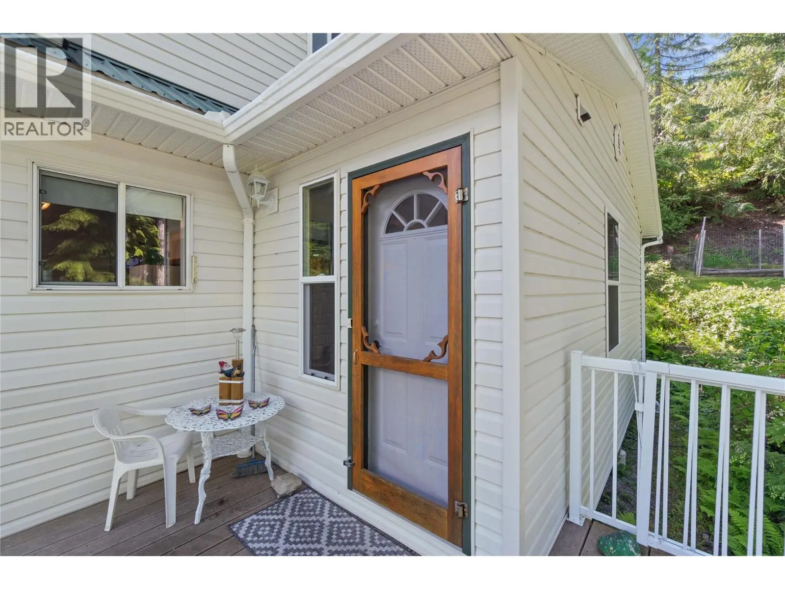 6300 Armstrong Road Unit# 36. Eagle Bay, British Columbia