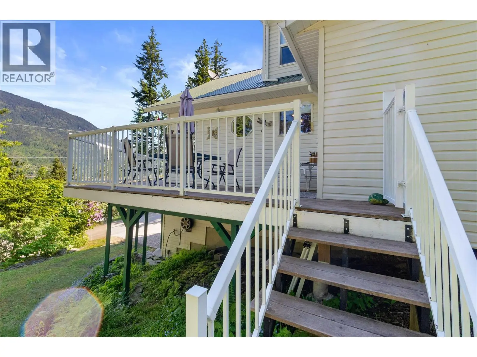 6300 Armstrong Road Unit# 36. Eagle Bay, British Columbia