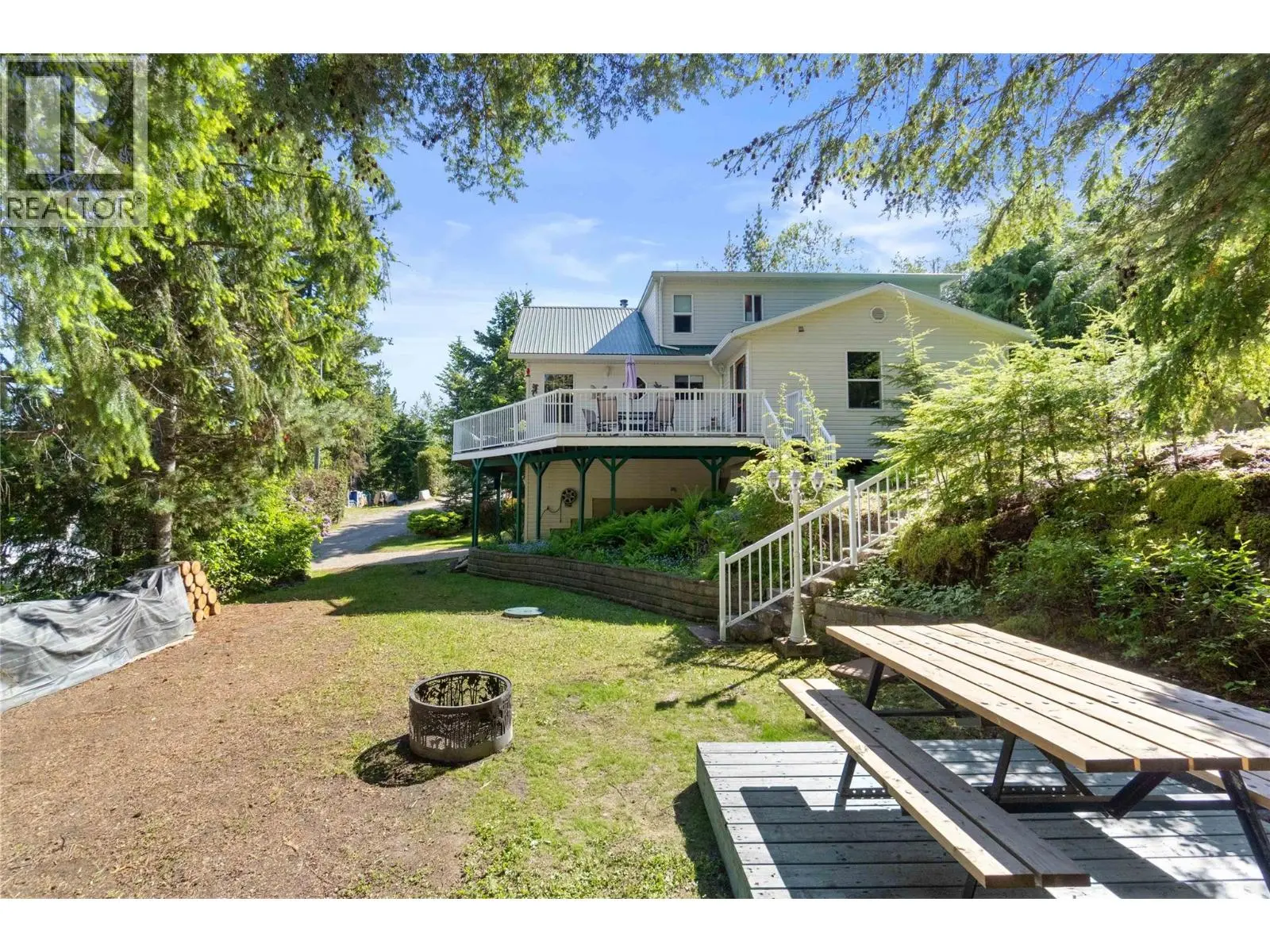 6300 Armstrong Road Unit# 36. Eagle Bay, British Columbia