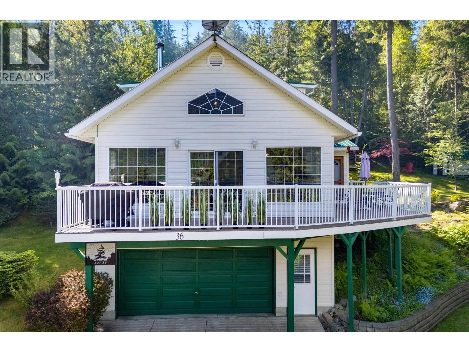 6300 Armstrong Road Unit# 36. Eagle Bay, British Columbia