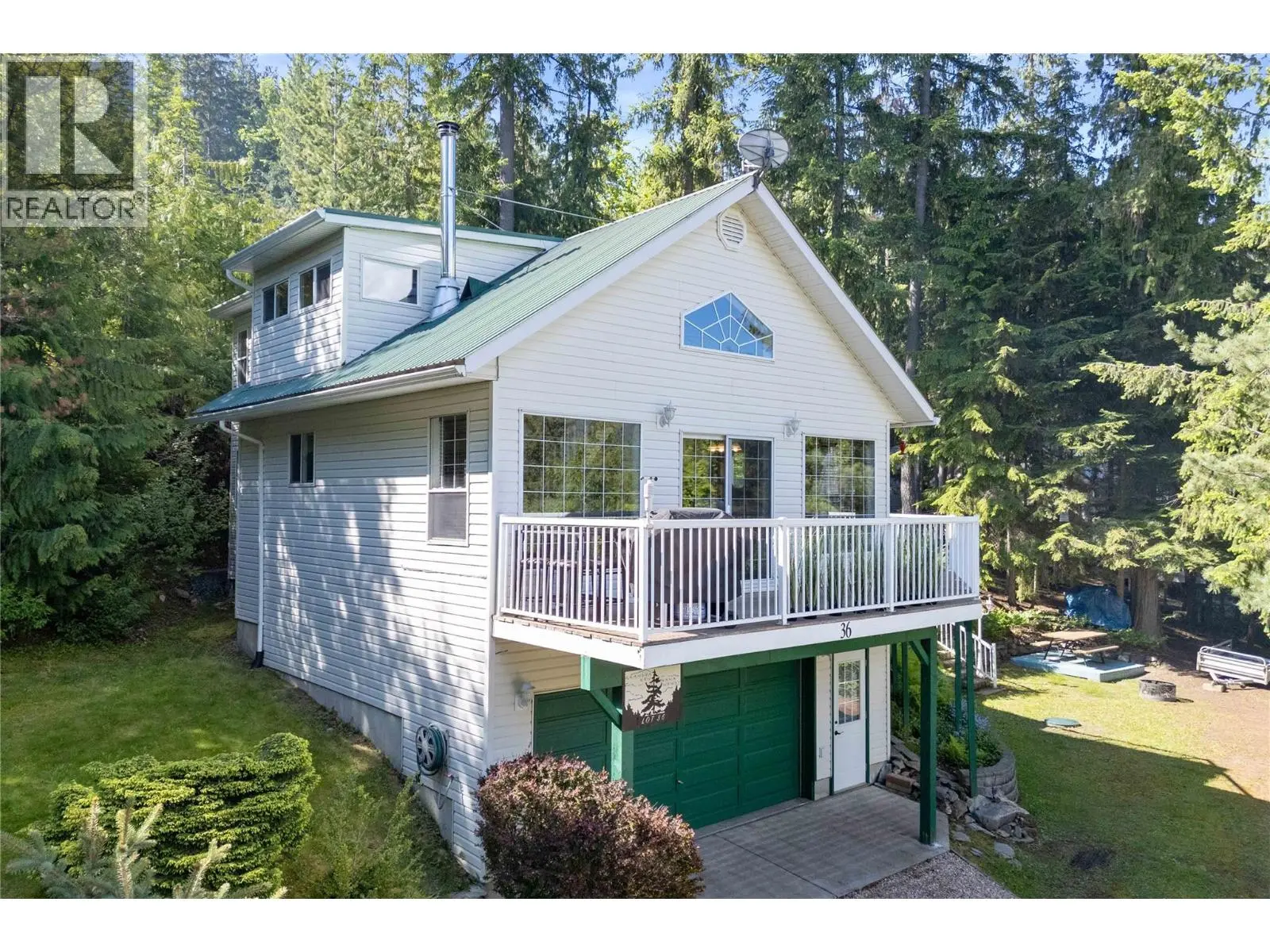 6300 Armstrong Road Unit# 36. Eagle Bay, British Columbia