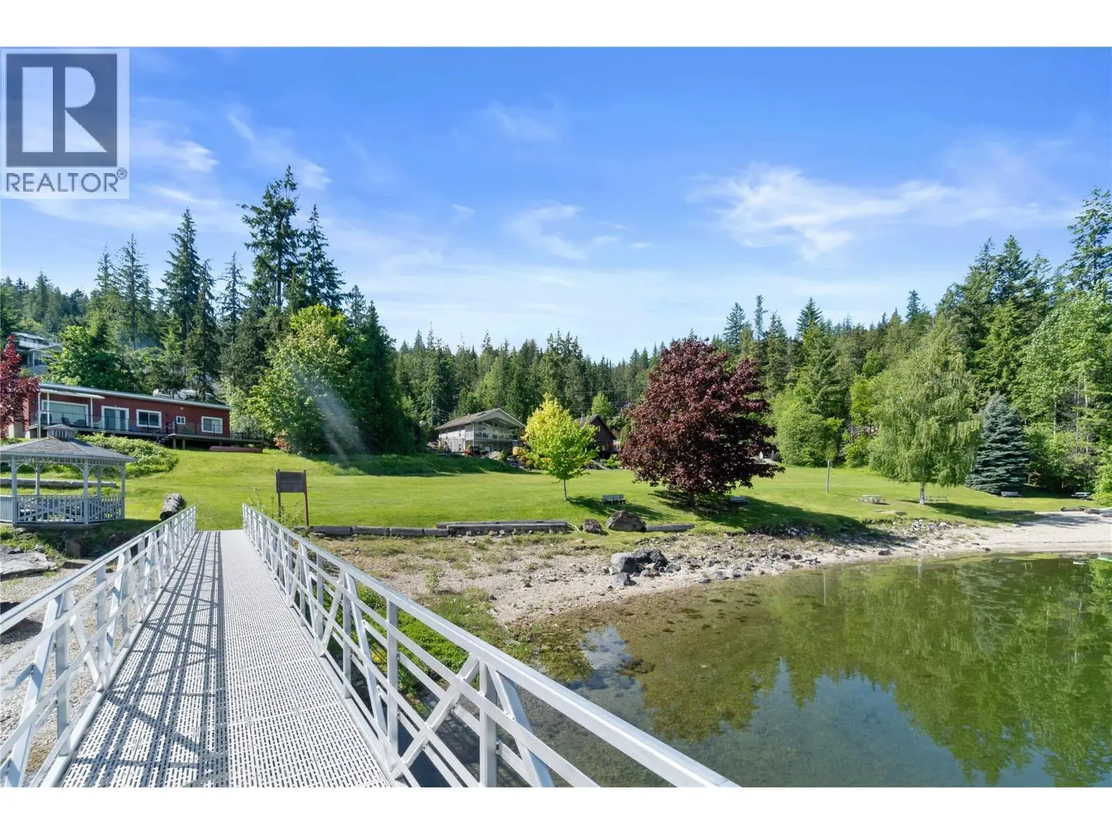 6300 Armstrong Road Unit# 36. Eagle Bay, British Columbia