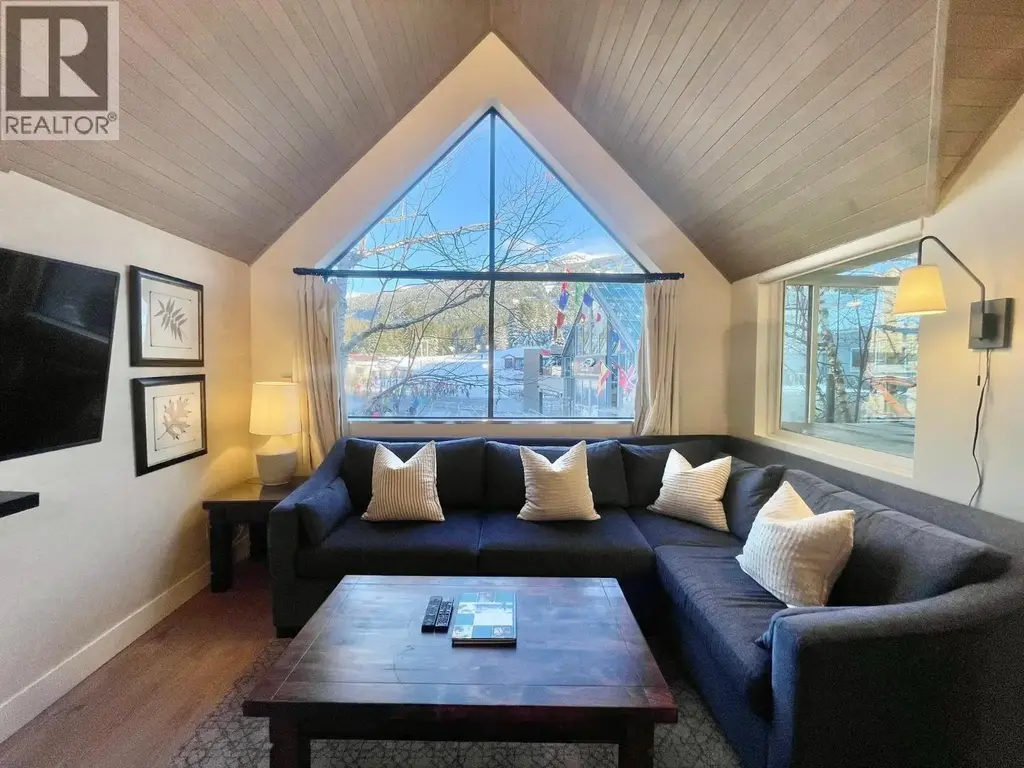 Week 9 902-4293 Mountain Square, Whistler