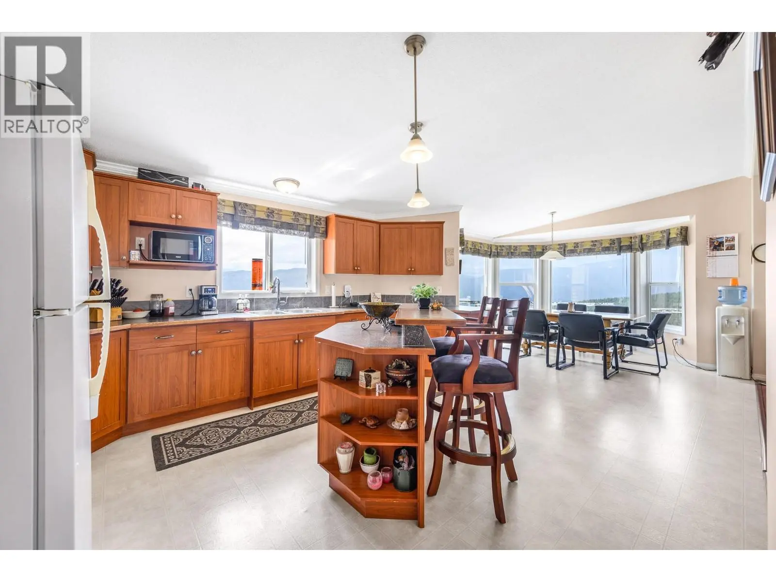 18125 Hereford Road. Lake Country, British Columbia