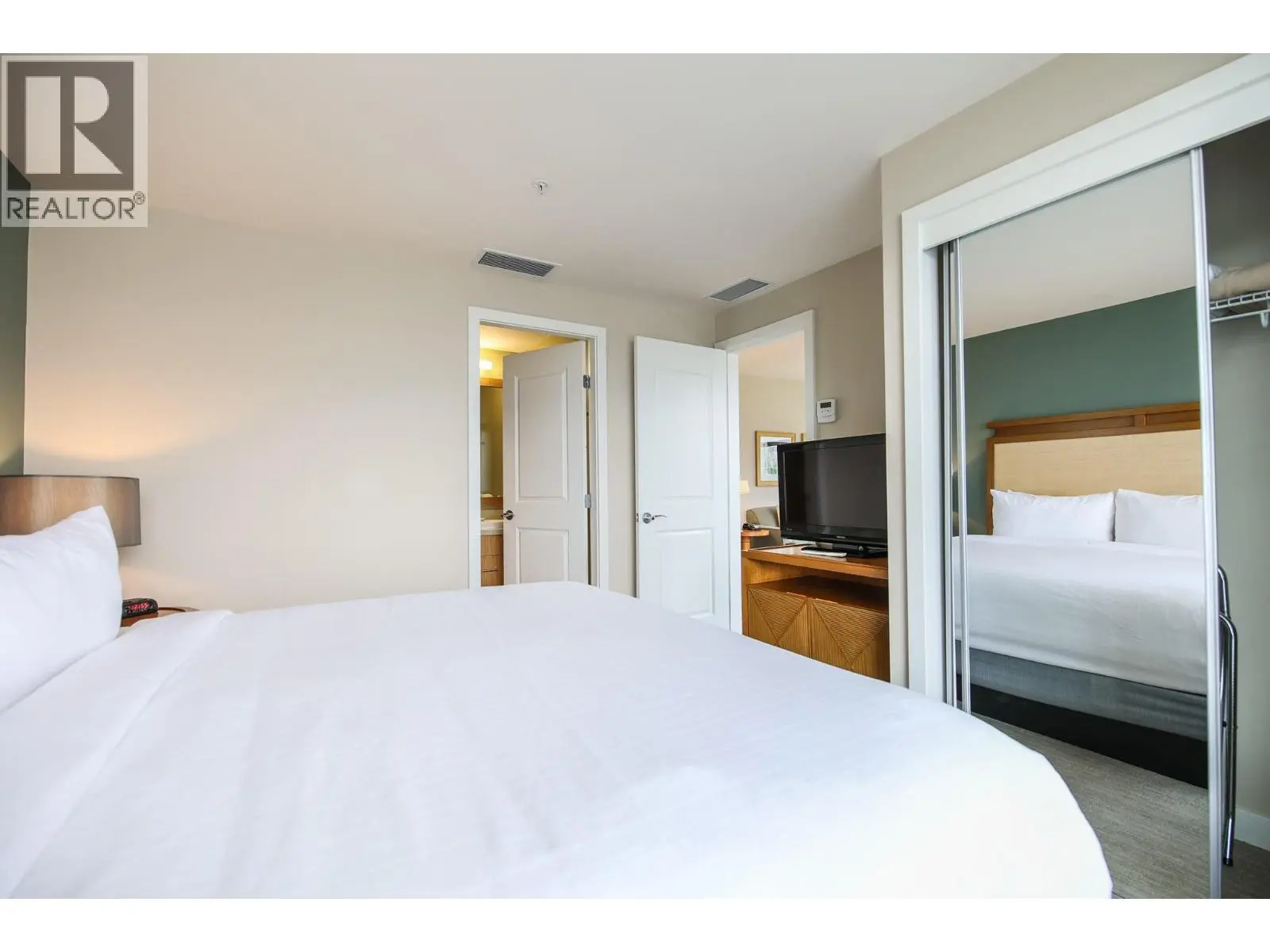 304-15 Park Place. Osoyoos, British Columbia
