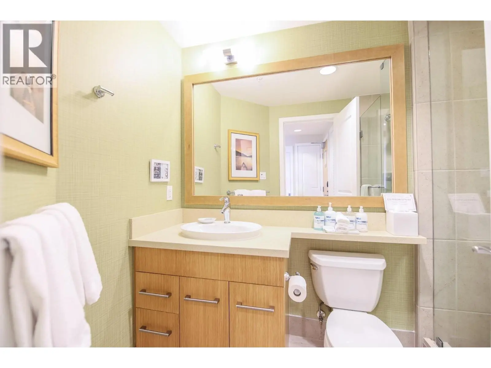 304-15 Park Place. Osoyoos, British Columbia