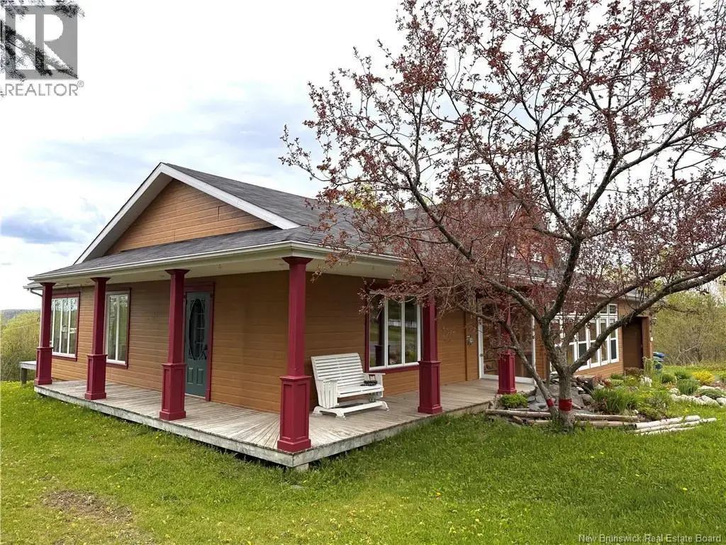 648 Toussaint Road, Saint-Joseph