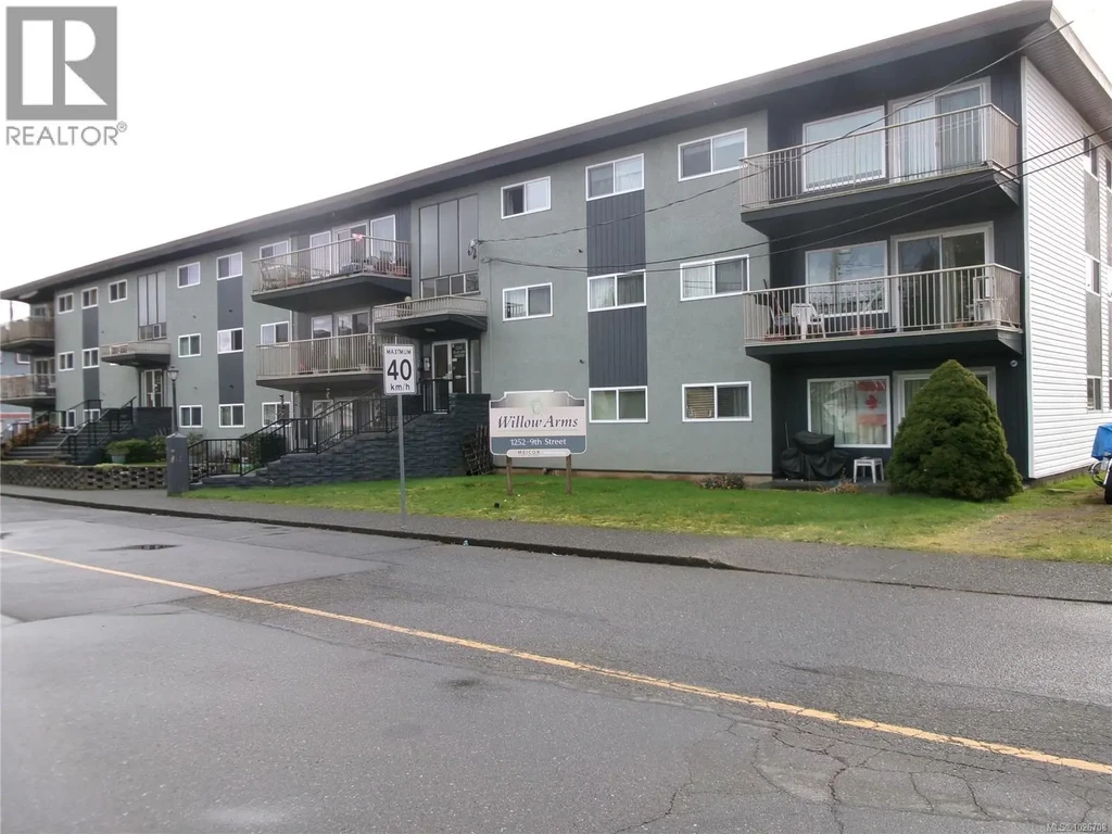 1252 9th St, Courtenay