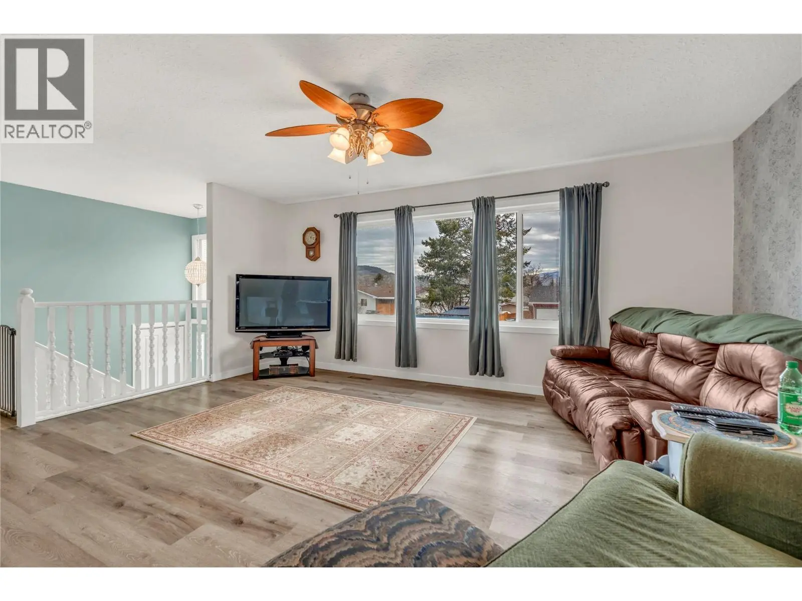 738 Kettle Avenue. Oliver, British Columbia