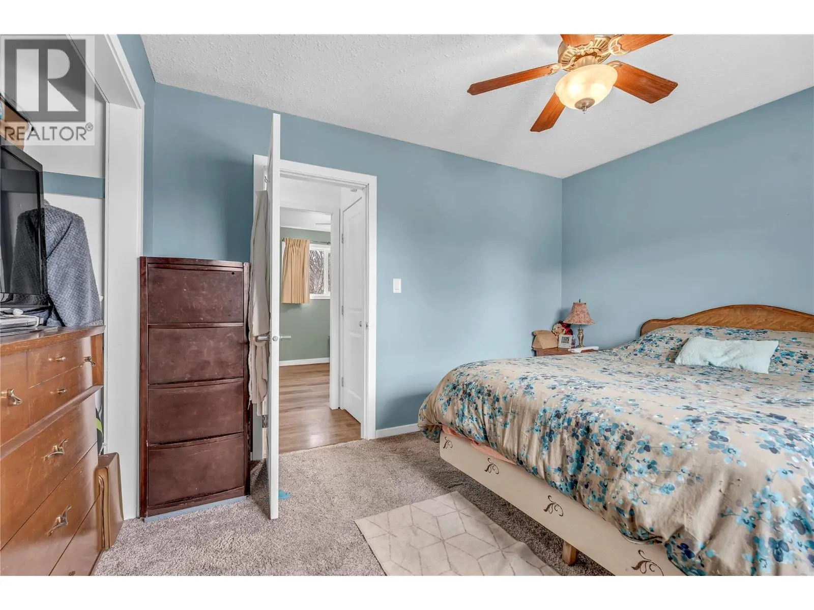 738 Kettle Avenue. Oliver, British Columbia