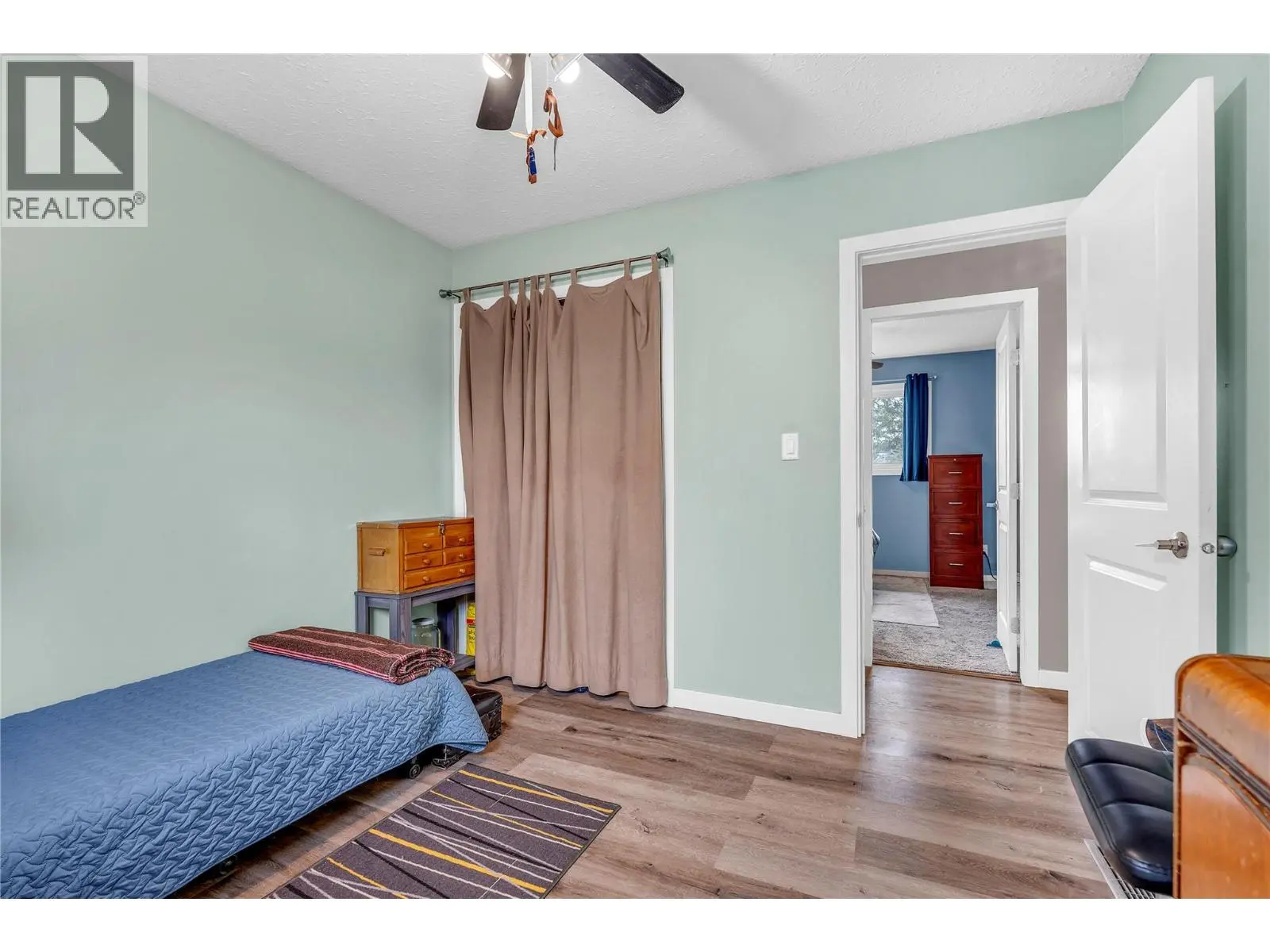 738 Kettle Avenue. Oliver, British Columbia