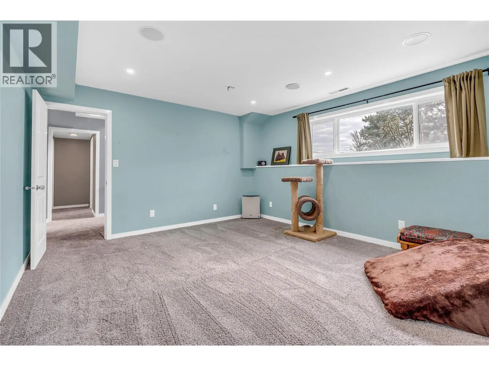 738 Kettle Avenue. Oliver, British Columbia