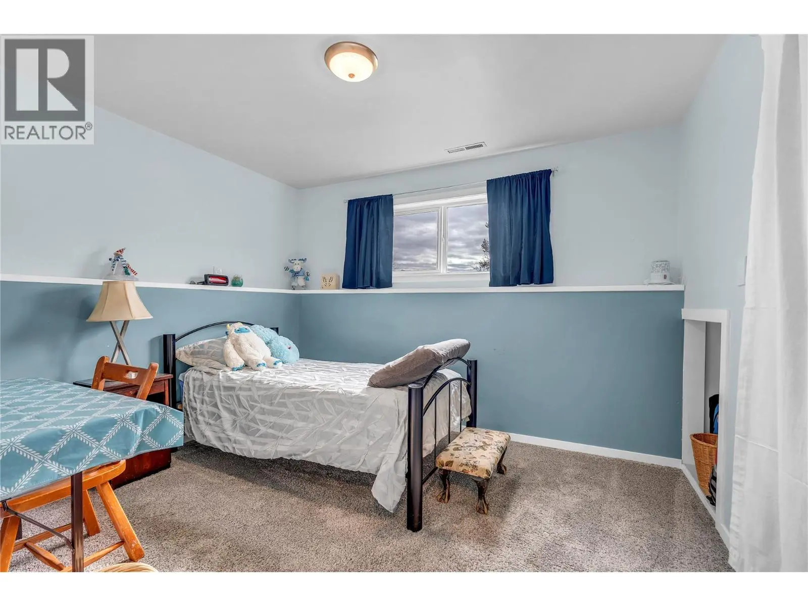 738 Kettle Avenue. Oliver, British Columbia