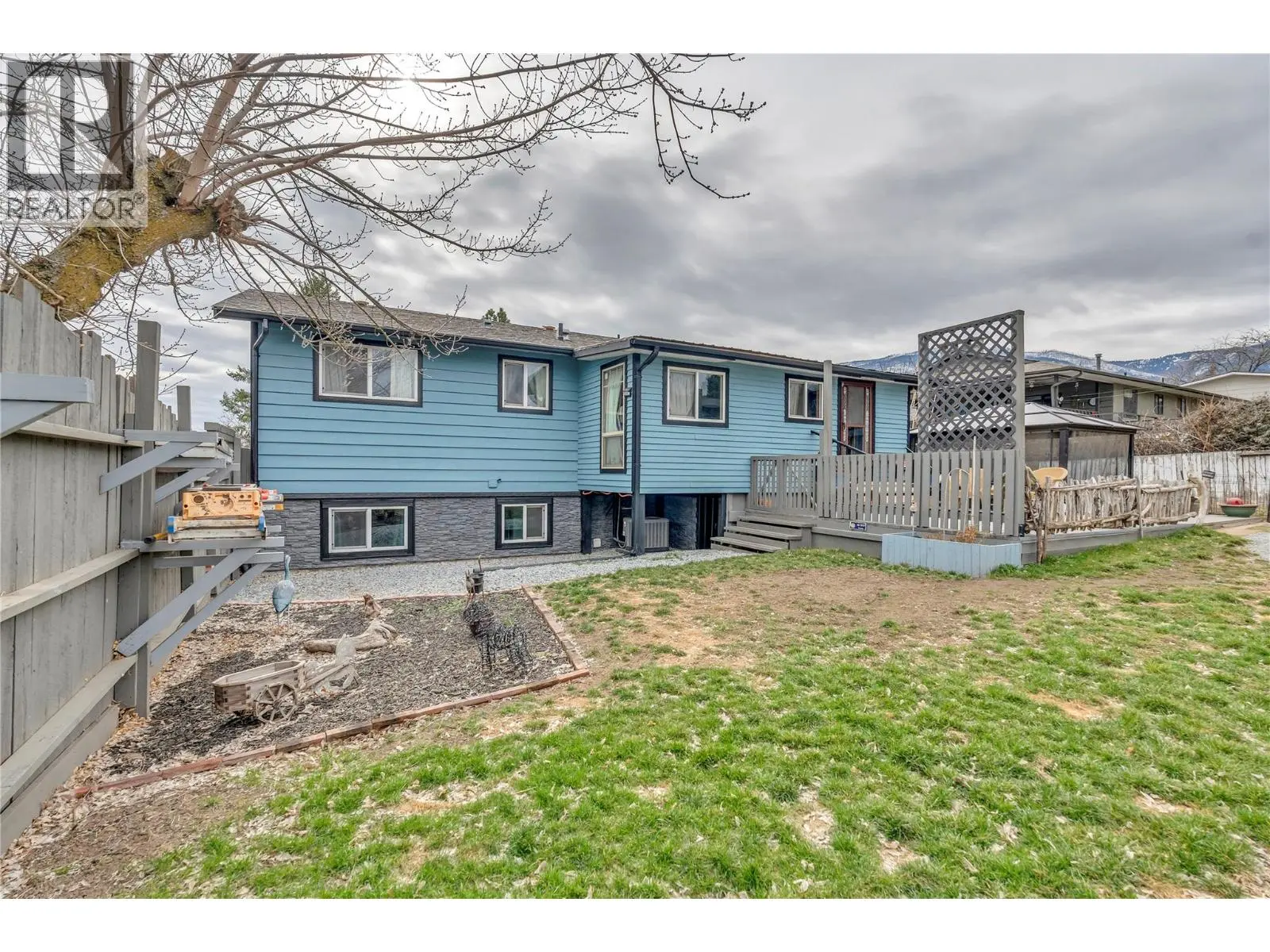 738 Kettle Avenue. Oliver, British Columbia