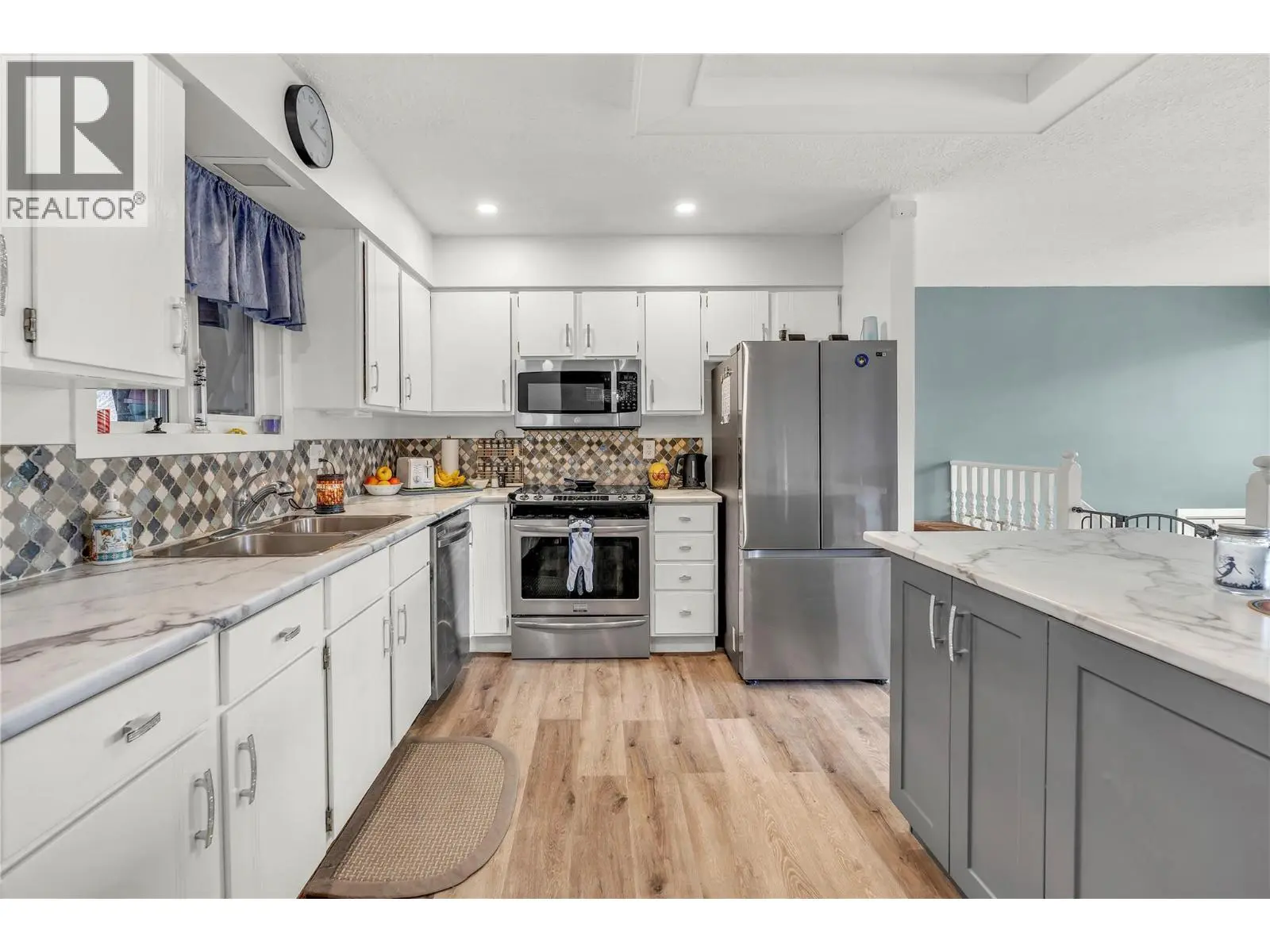 738 Kettle Avenue. Oliver, British Columbia
