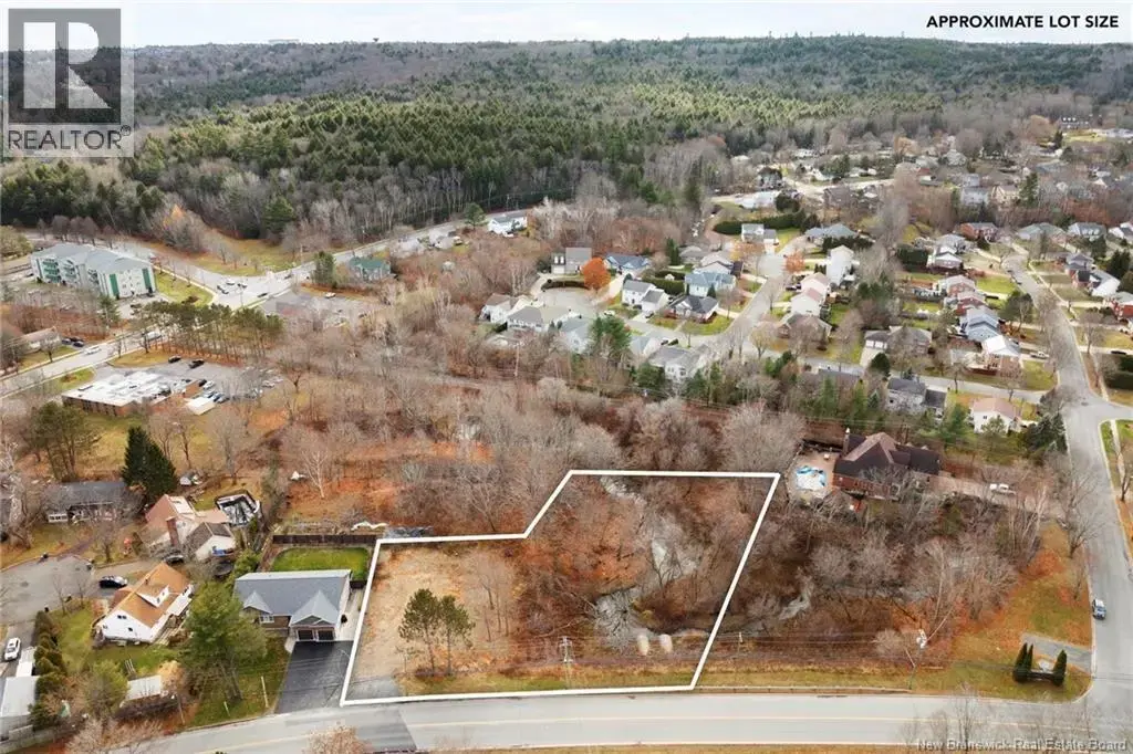 Lot Woodstock Road, Fredericton
