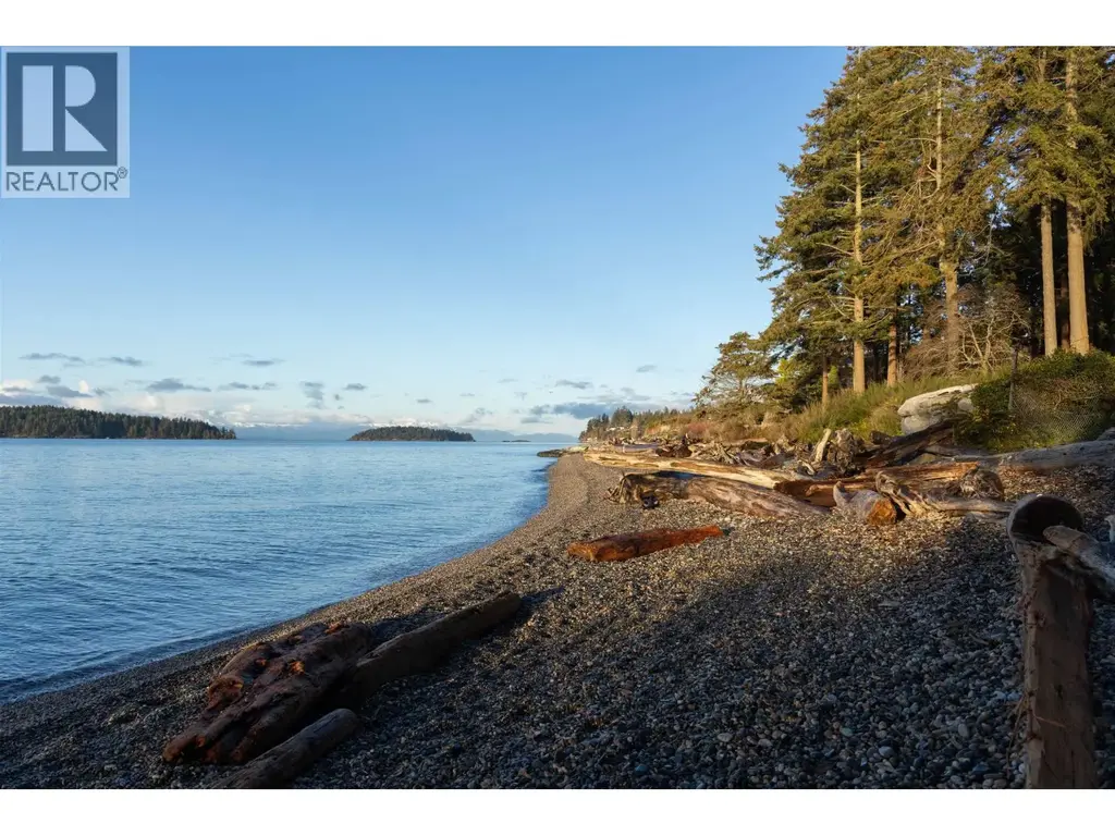 5845 Sunshine Coast Highway, Sechelt