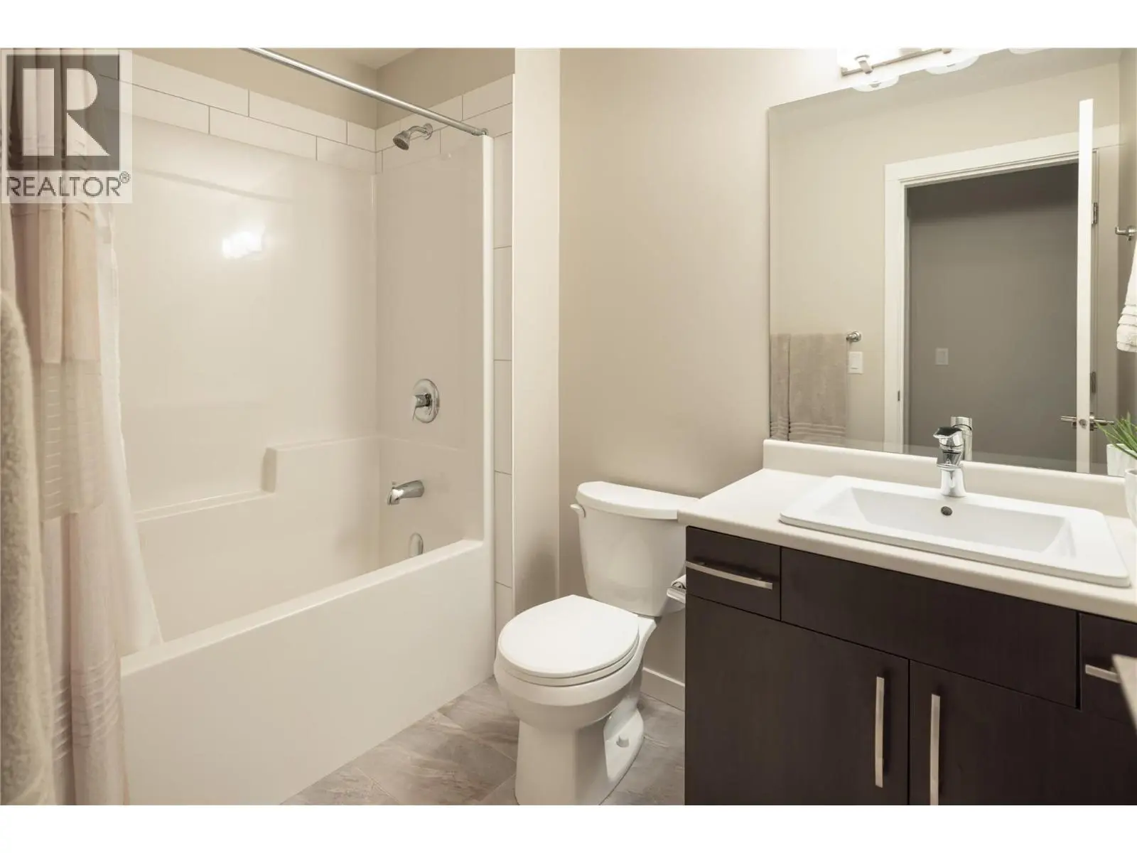 680 Old Meadows Road Unit# 81. Kelowna, British Columbia