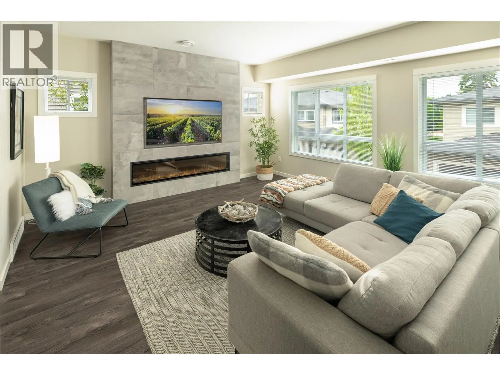 680 Old Meadows Road Unit# 81. Kelowna, British Columbia