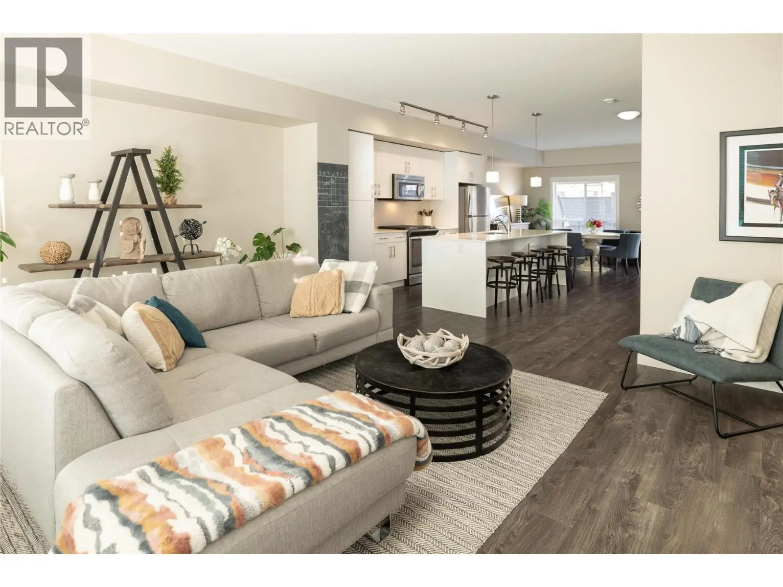 680 Old Meadows Road Unit# 81. Kelowna, British Columbia